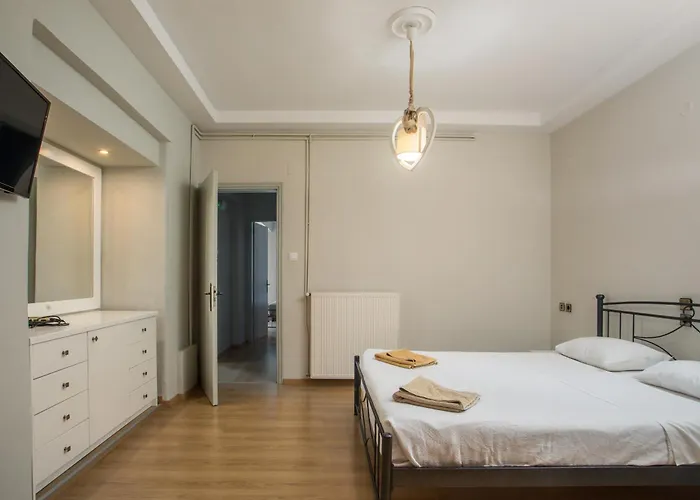 فيلة Gm Kallithies Village *